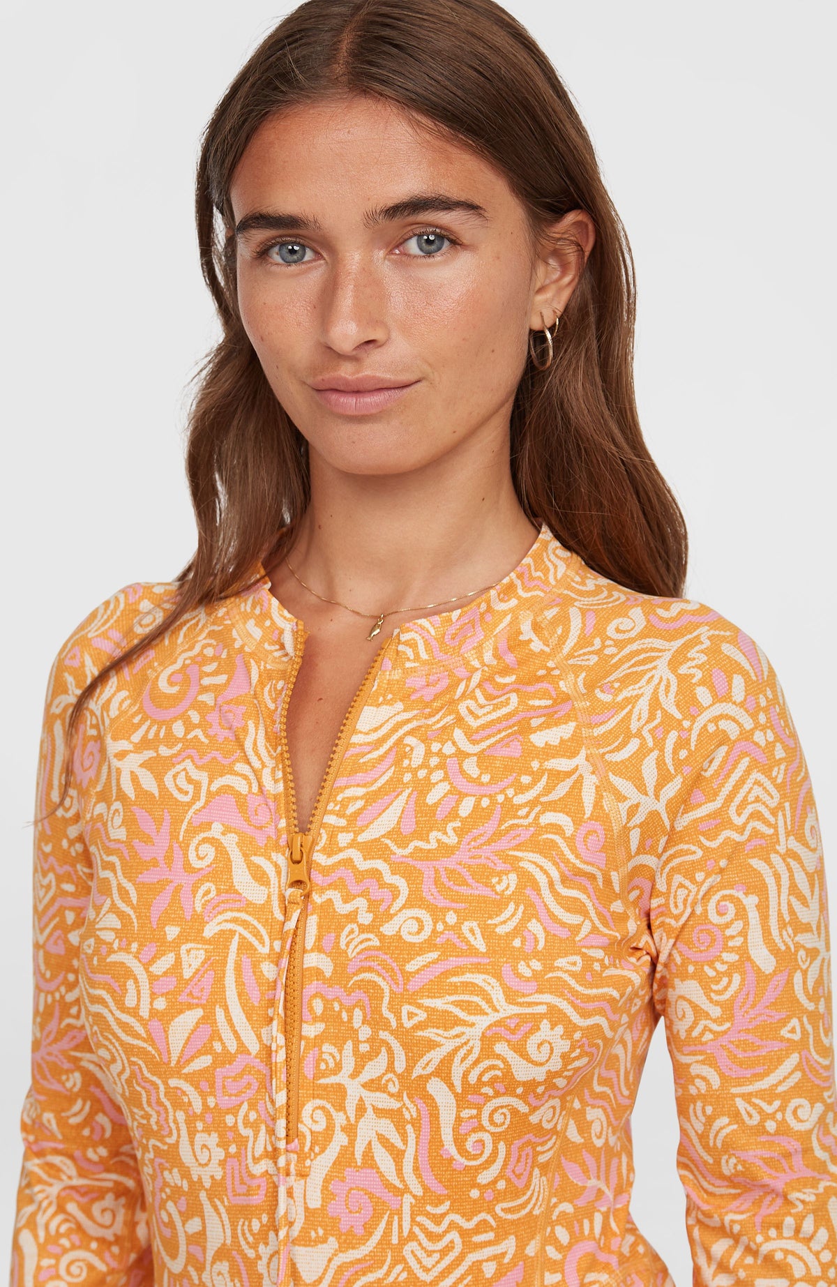 Women of the Wave Longsleeve-Badeanzug | Orange Abstract Wave