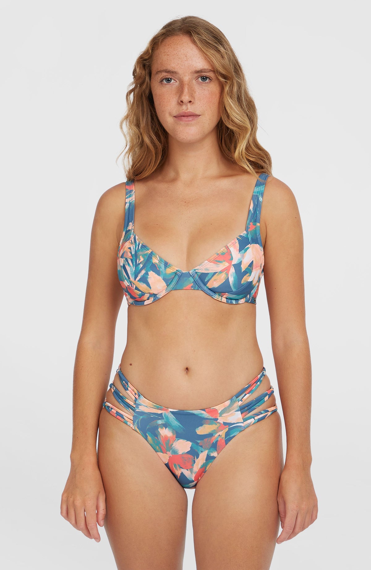Boulders Bikinihose mit seitlichen Bändern | Blue Painted Tropics