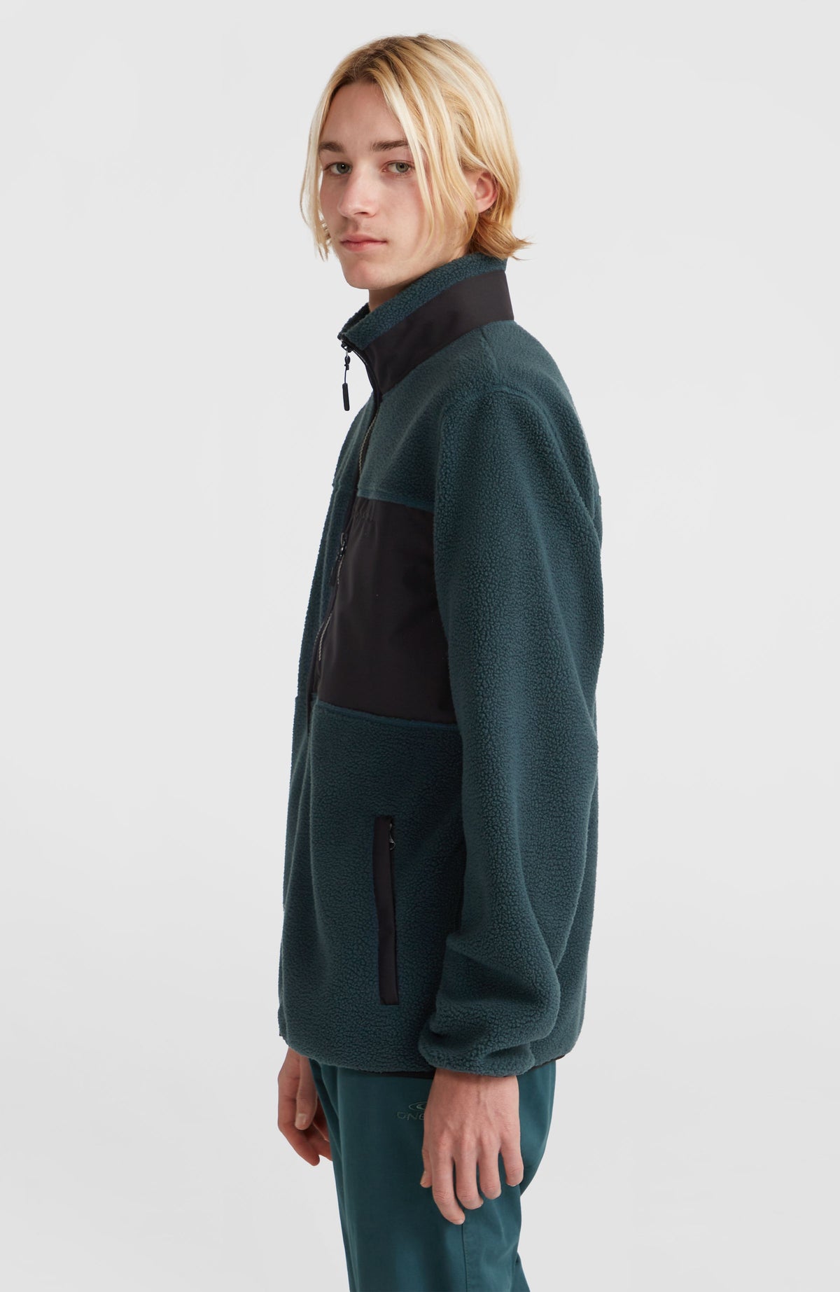 Flauschige Fleecejacke mit Reißverschluss | Alma Steel