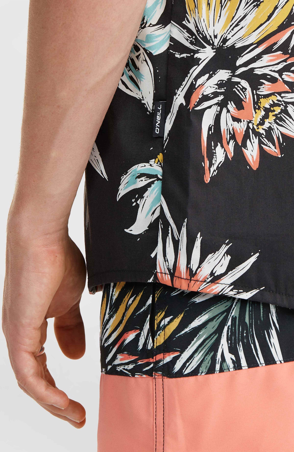 Mix and Match Floral Hemd | Black Tropicana