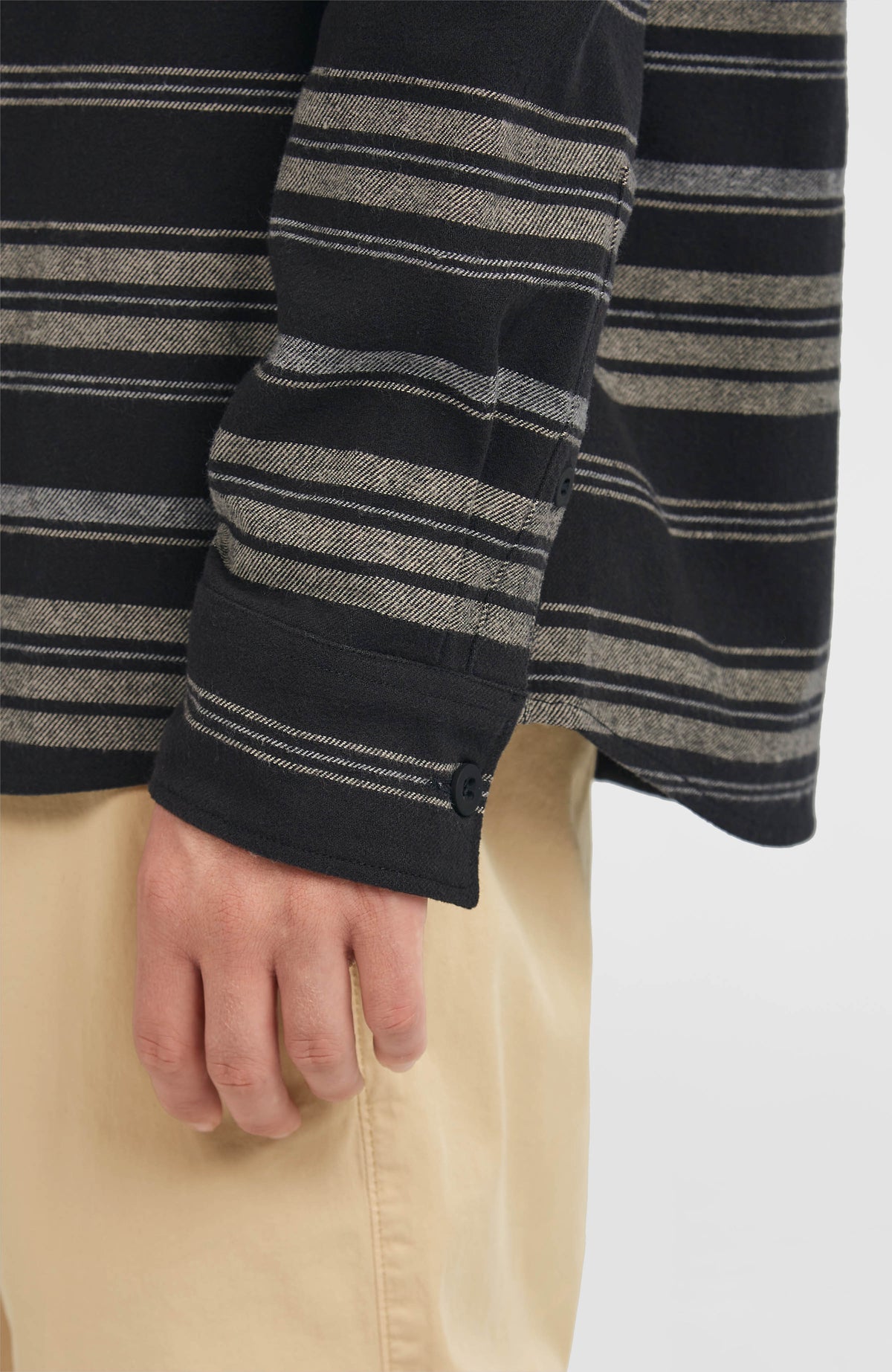 Must-Have Flanellhemd | Black Bavaro