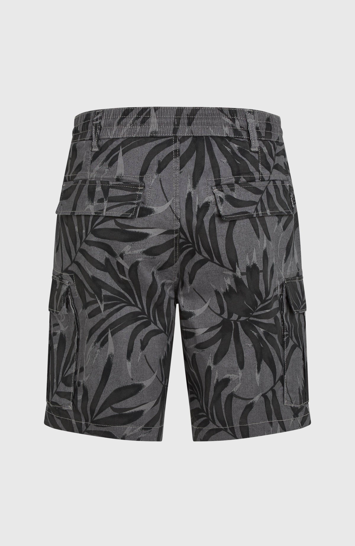 Essentials Cargo-Shorts | Black Dipped Leaves