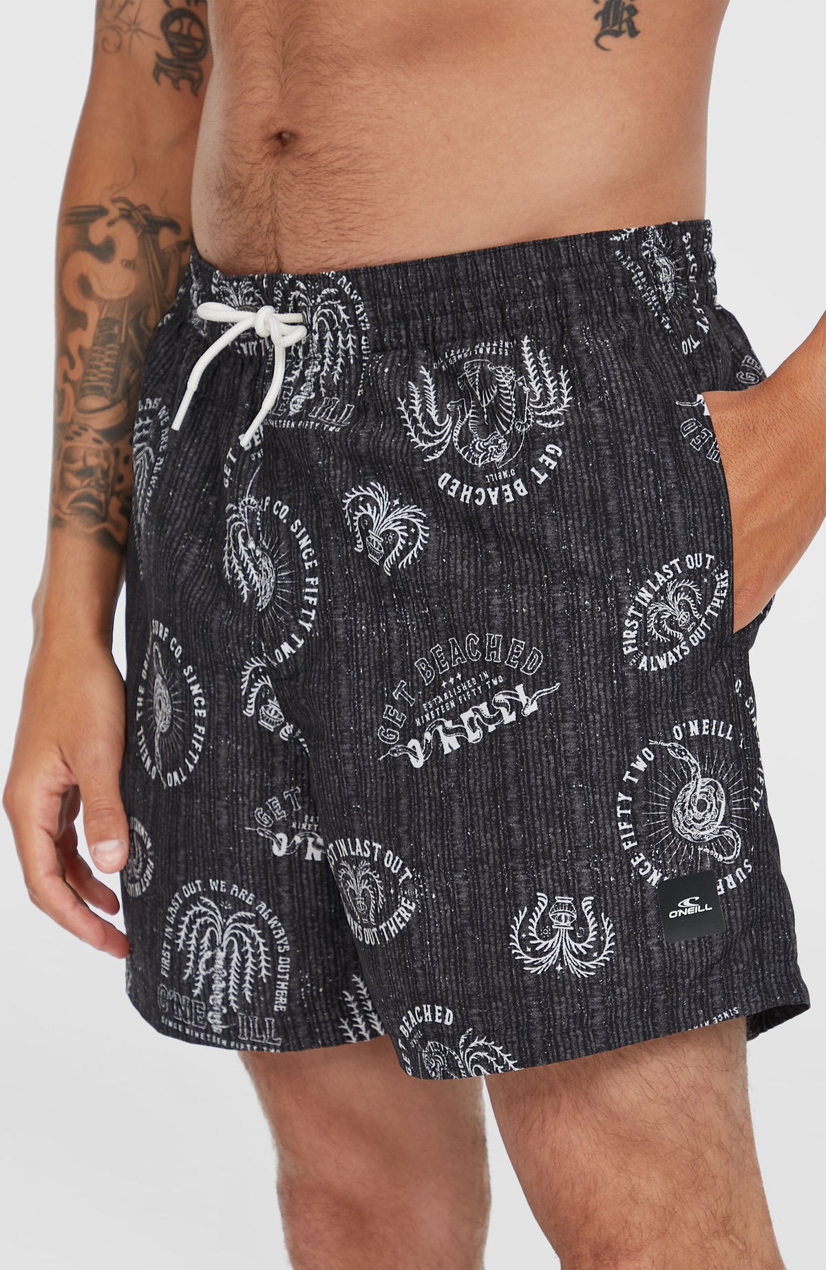 Cali Print 15'' Badehose | Black Mystical