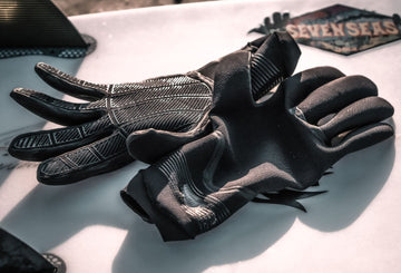 Neoprenanzug-Accessoires und Surfzubehör erklärt