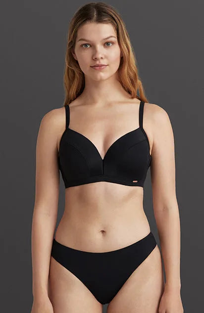 Damen Bikinis D & E Cup