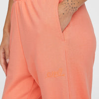 Essentials Script Jogginghose | Coral Pink