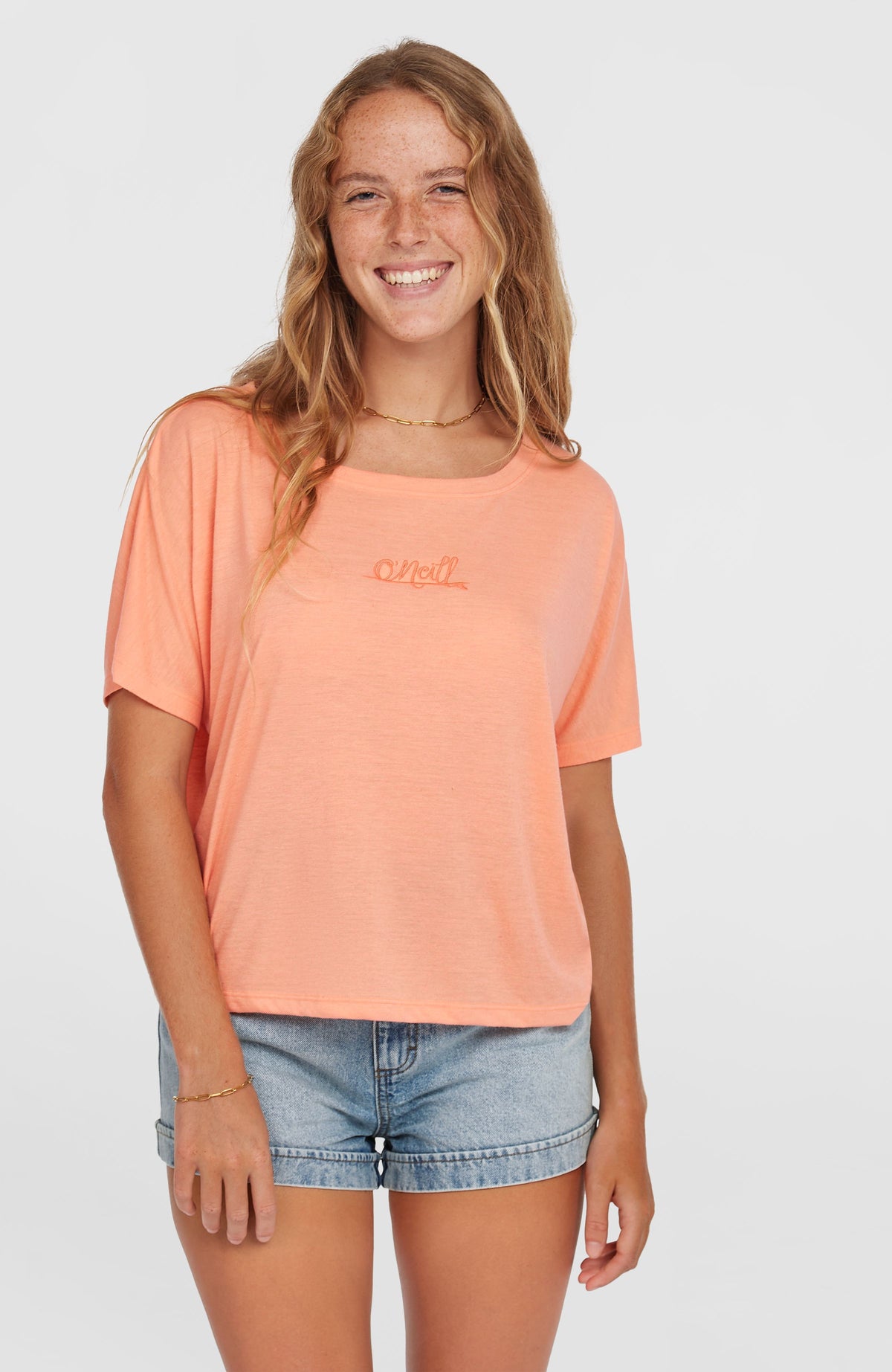 Essentials Script T-Shirt in Drape-Optik | Coral Pink