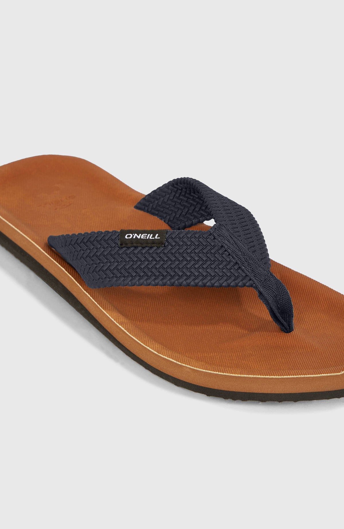 Chad Sandalen | Dijon