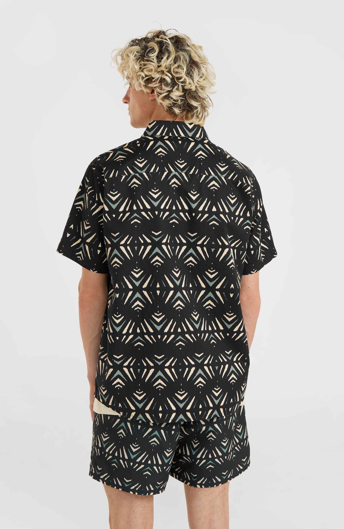 Mix and Match Beach Hemd | Black Fade IKAT