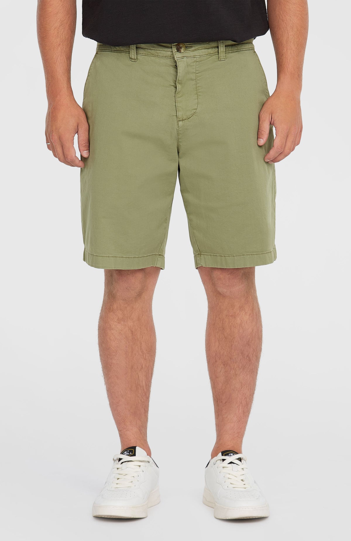 Essentials Chino-Shorts | Avery Fern