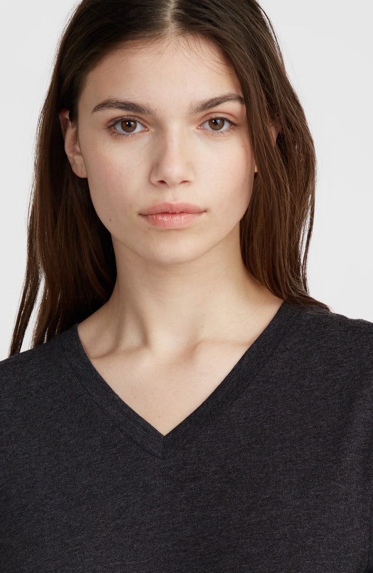 Essentials T-Shirt mit V-Ausschnitt | Black Out