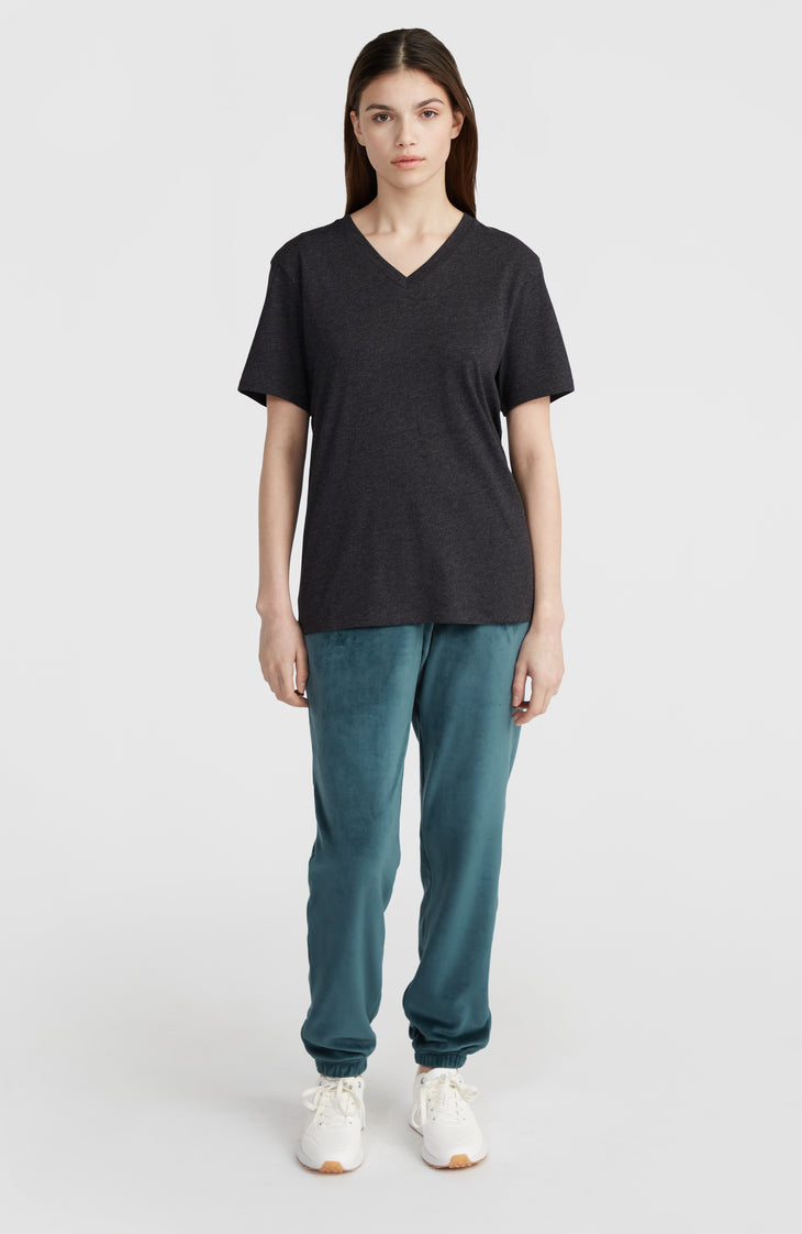 Essentials T-Shirt mit V-Ausschnitt | Black Out