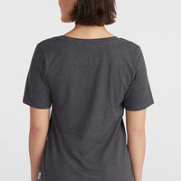 Essentials T-Shirt mit V-Ausschnitt | Black Out